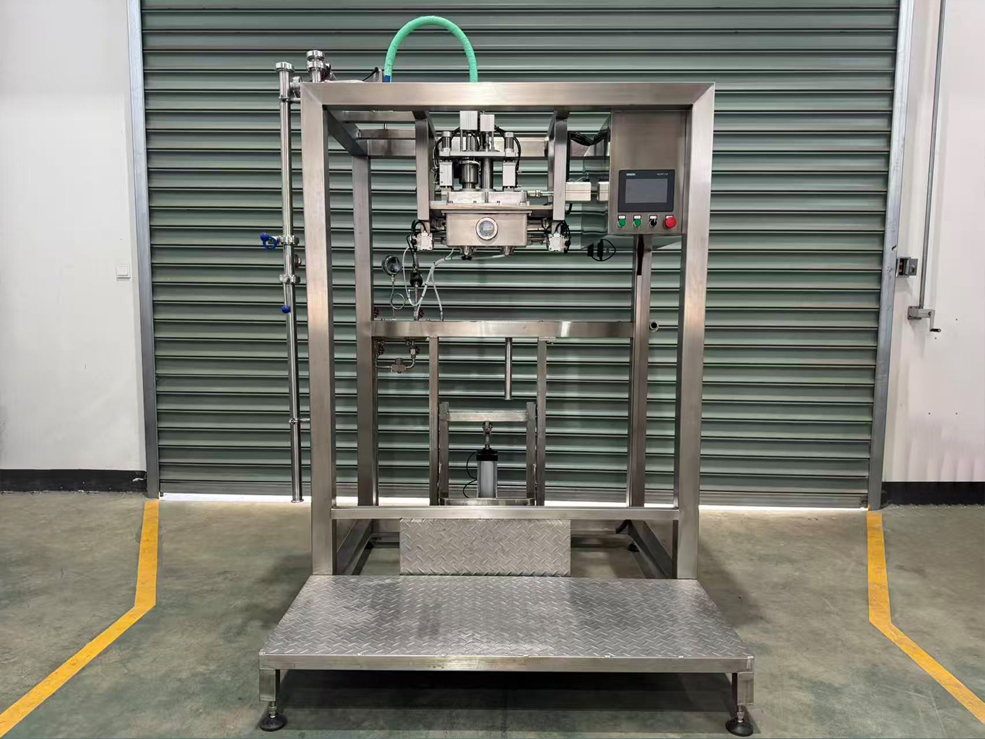 大小袋通用型无菌灌装机